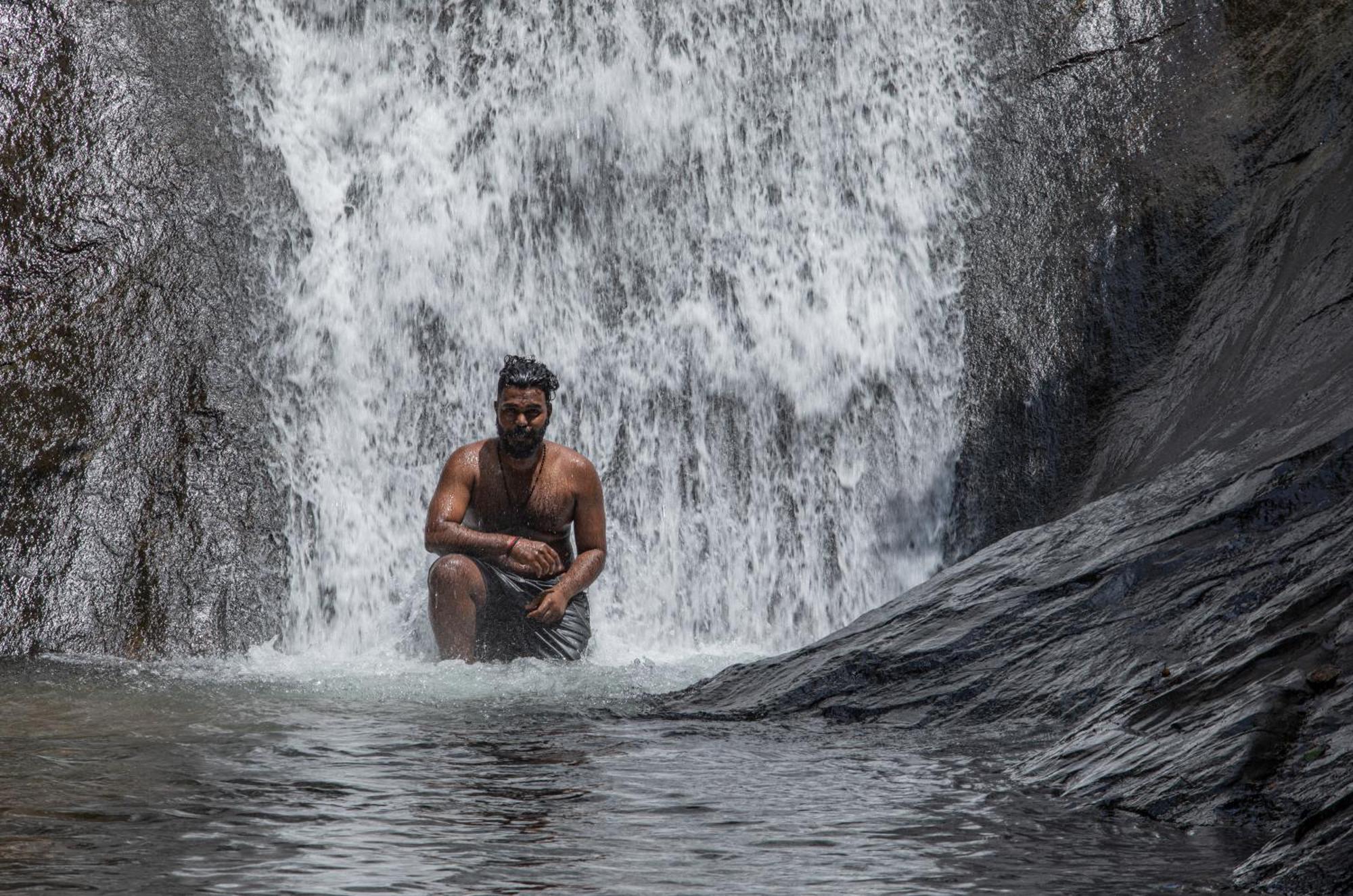 Aruvikuzhy Waterfalls Villa Kozhancheri Luaran gambar