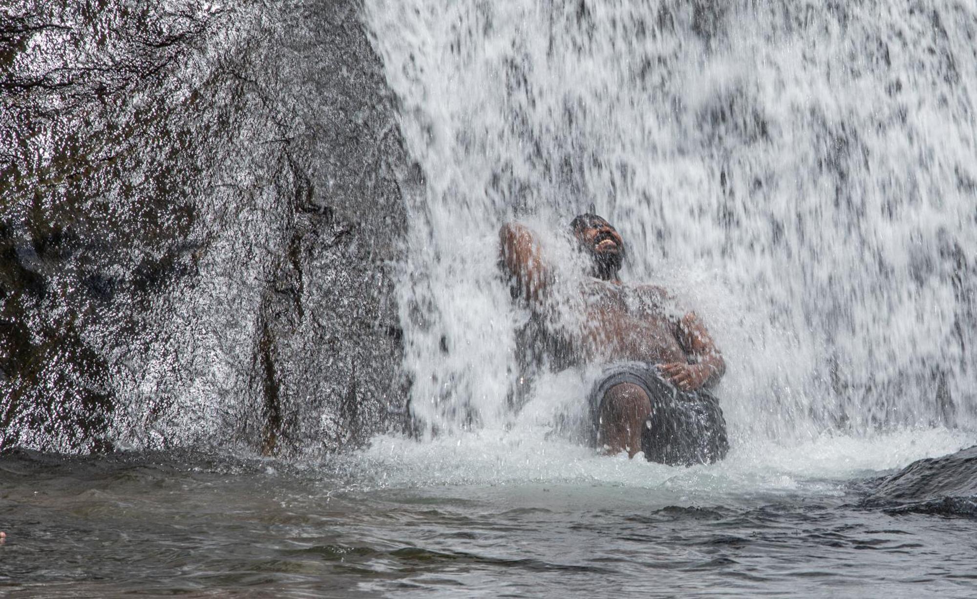 Aruvikuzhy Waterfalls Villa Kozhancheri Luaran gambar